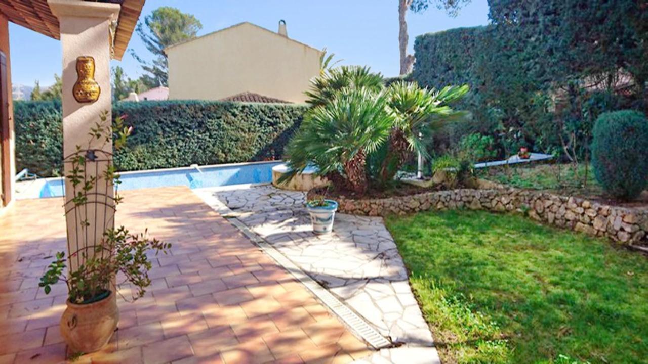 Villa Avec Piscine A Saint-Raphael Et Vue Sur La Montagne Saint-Raphael (Var) Exterior foto