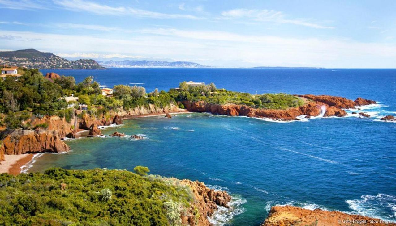 Villa Avec Piscine A Saint-Raphael Et Vue Sur La Montagne Saint-Raphael (Var) Exterior foto